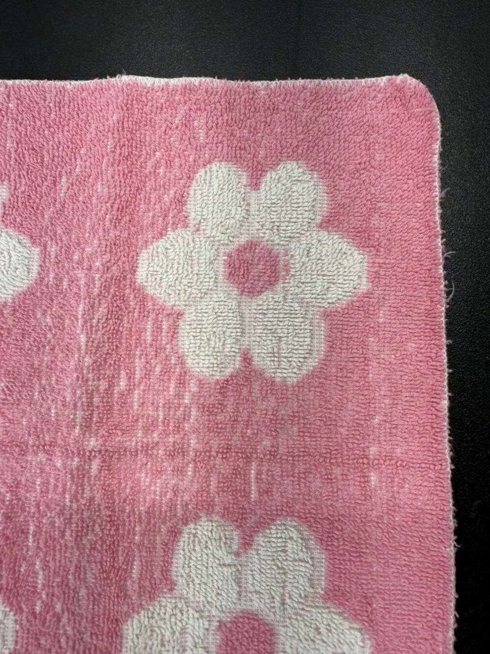 Vintage Daisy Floral Mod Floral Pink White Washcloth Cotton Face Towel MCM Retro